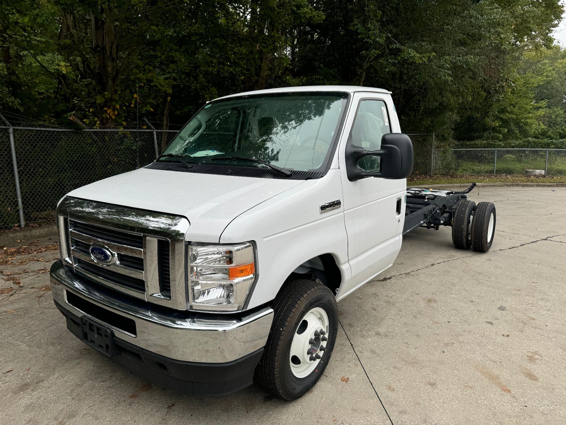 2025 Ford E-Series Cutaway